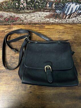 Vintage hunter club cross body